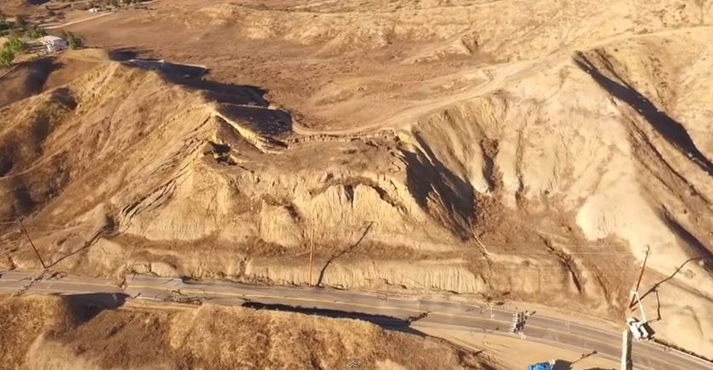 Illustration for article titled What the Hell Caused This California Road to Suddenly Rise Up and Crumble?
